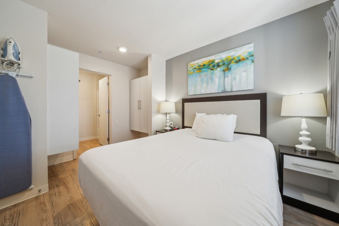 1 Bedroom · Signature layout