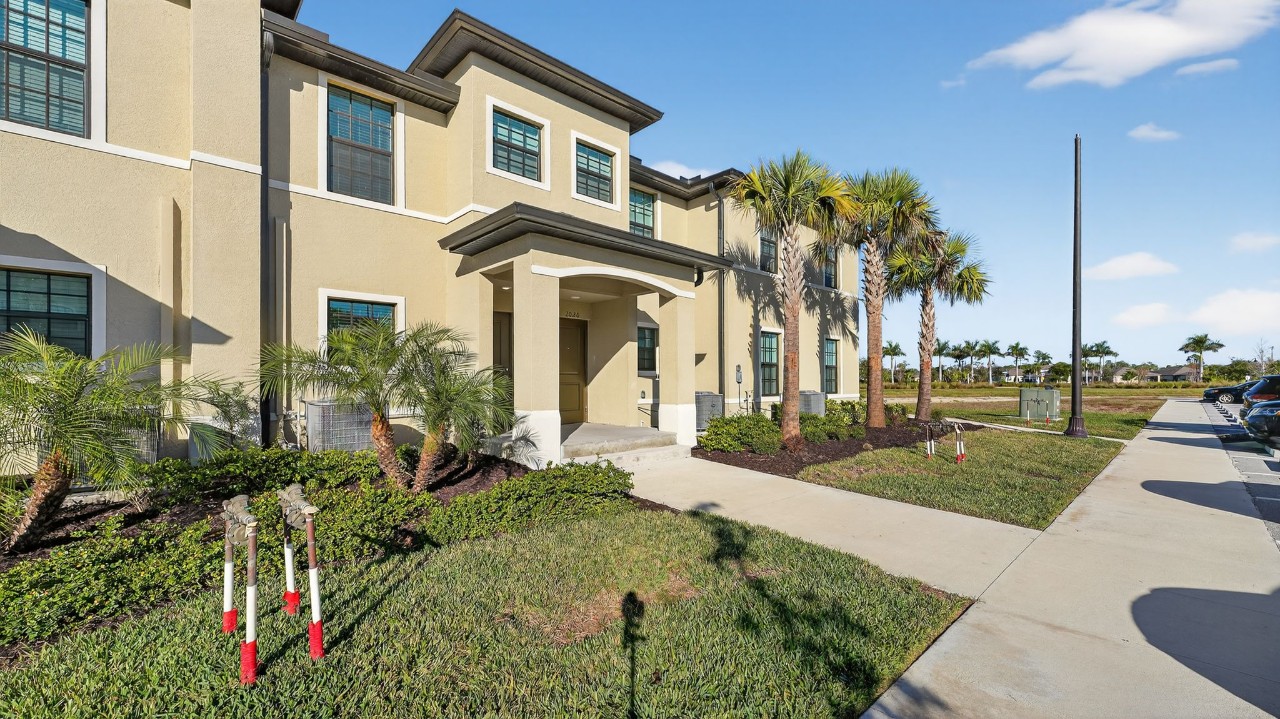 Landings at Westport · Unit 2020