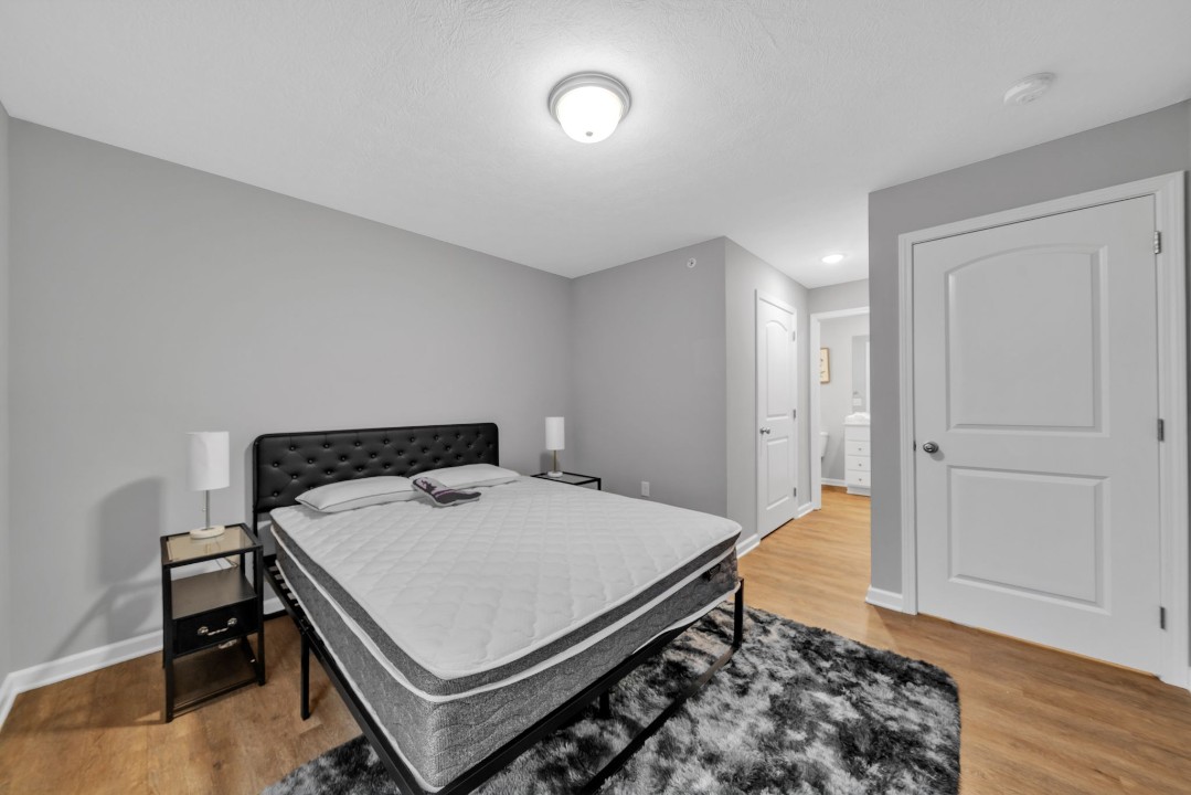 Stonecrest 910, · Unit 2/2