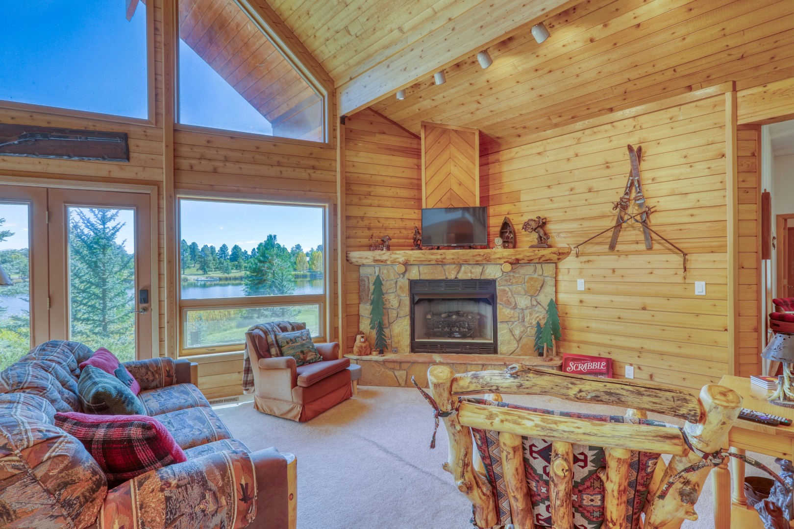 Lake Forest Lodge