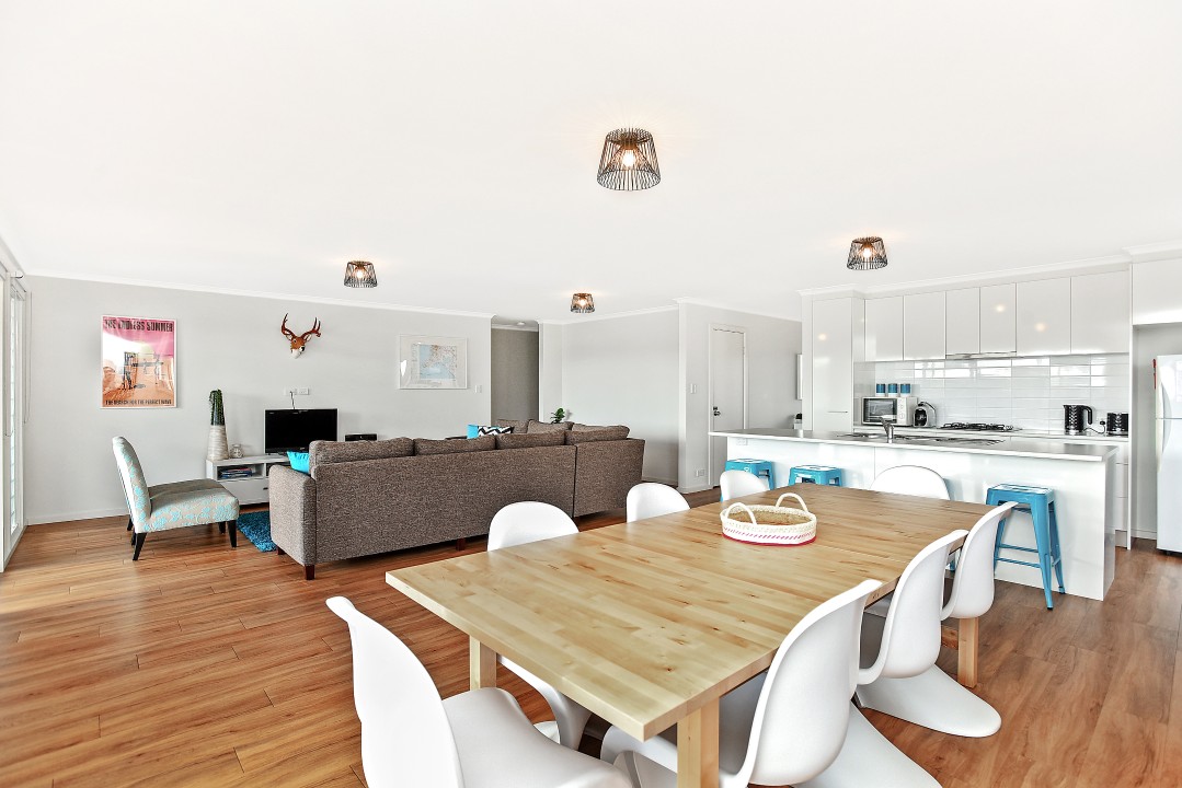 Spacious, flexible living and entertaining areas that embrace indoor-outdoor flow