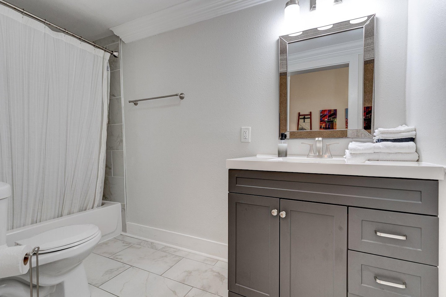 En suite Master Bathroom
