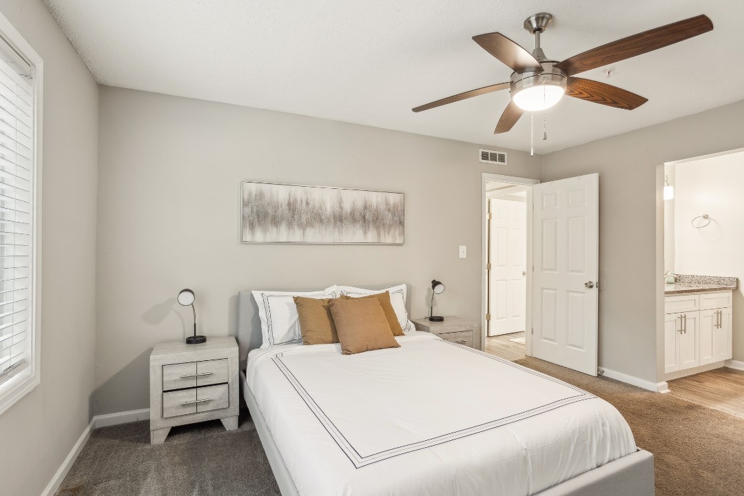 Crest at East Cobb 1812E · Unit 2/2