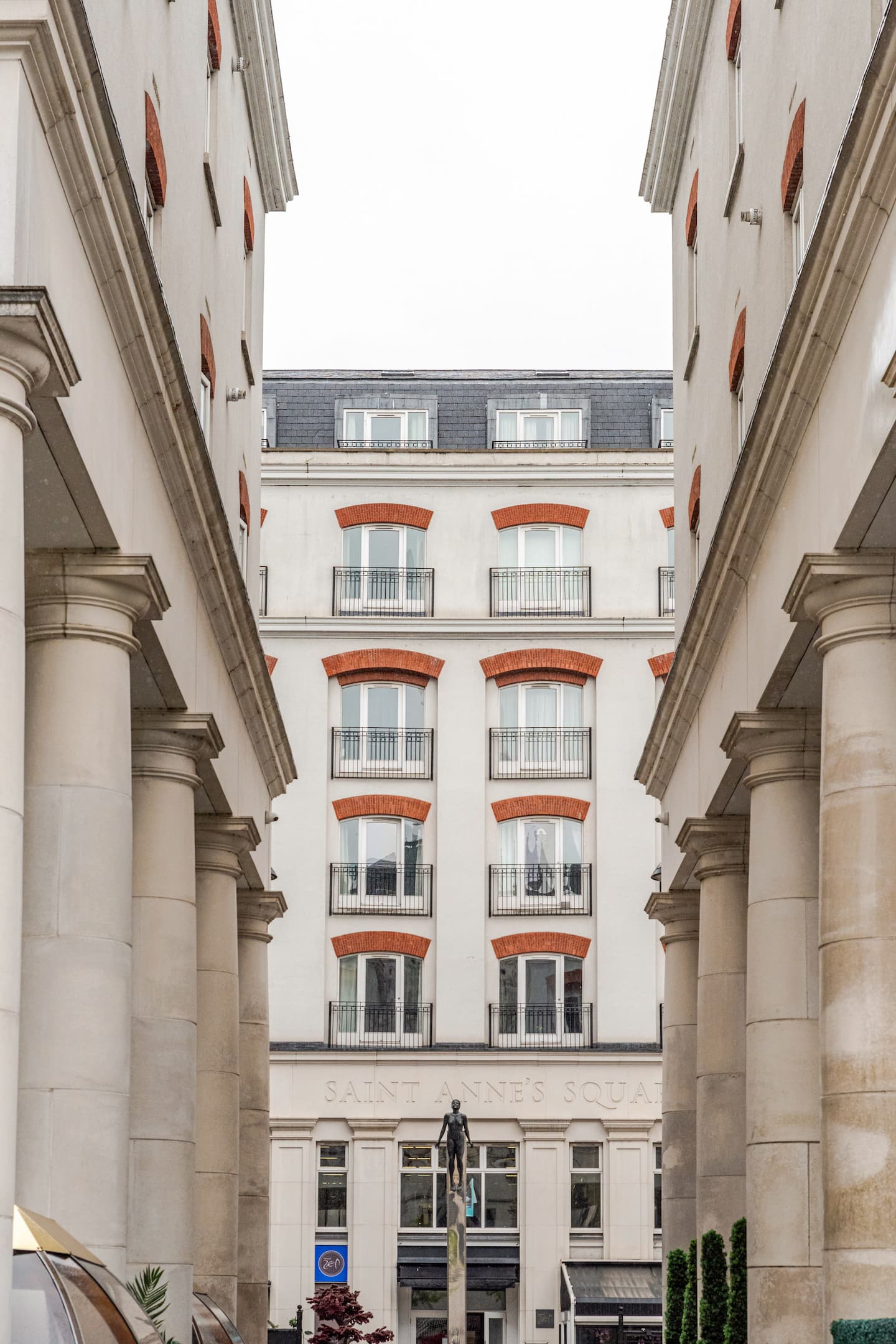 Stylish City Apt | Belfast Cathedral Qtr — Belfast, Northern Ireland — vacation rental