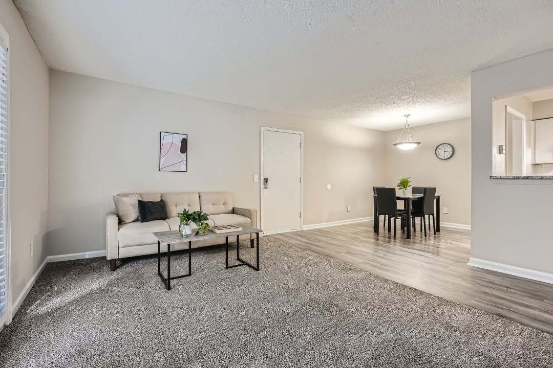 Crest at East Cobb 1820E · Unit 2/2