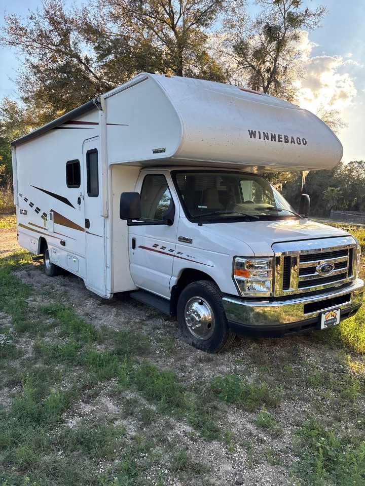 [25] 2019 Class C Compact Outlook 22E