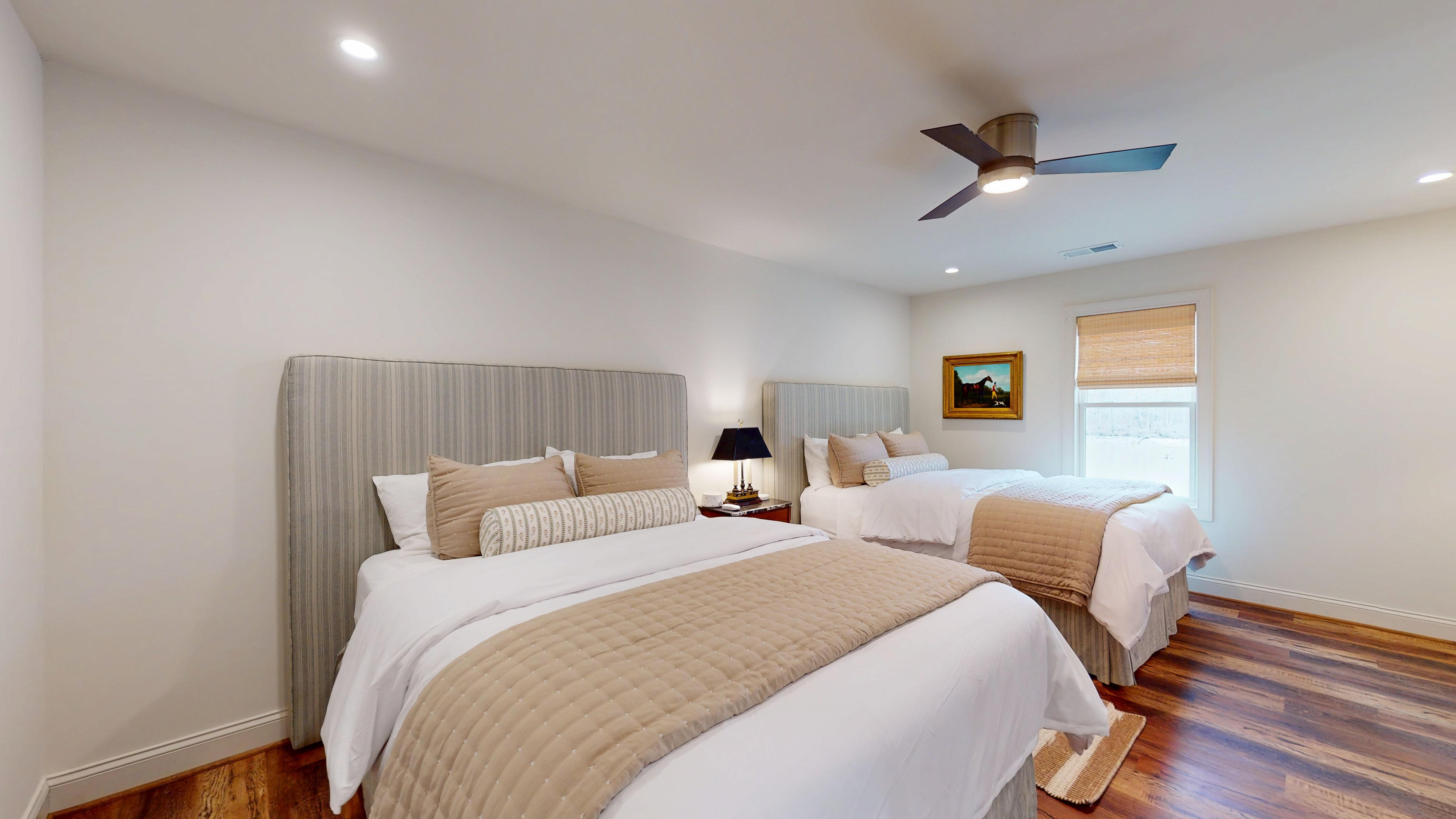 New! TreeTops  *Renovated* Retreat on Lake Martin — Eclectic, AL — vacation rental
