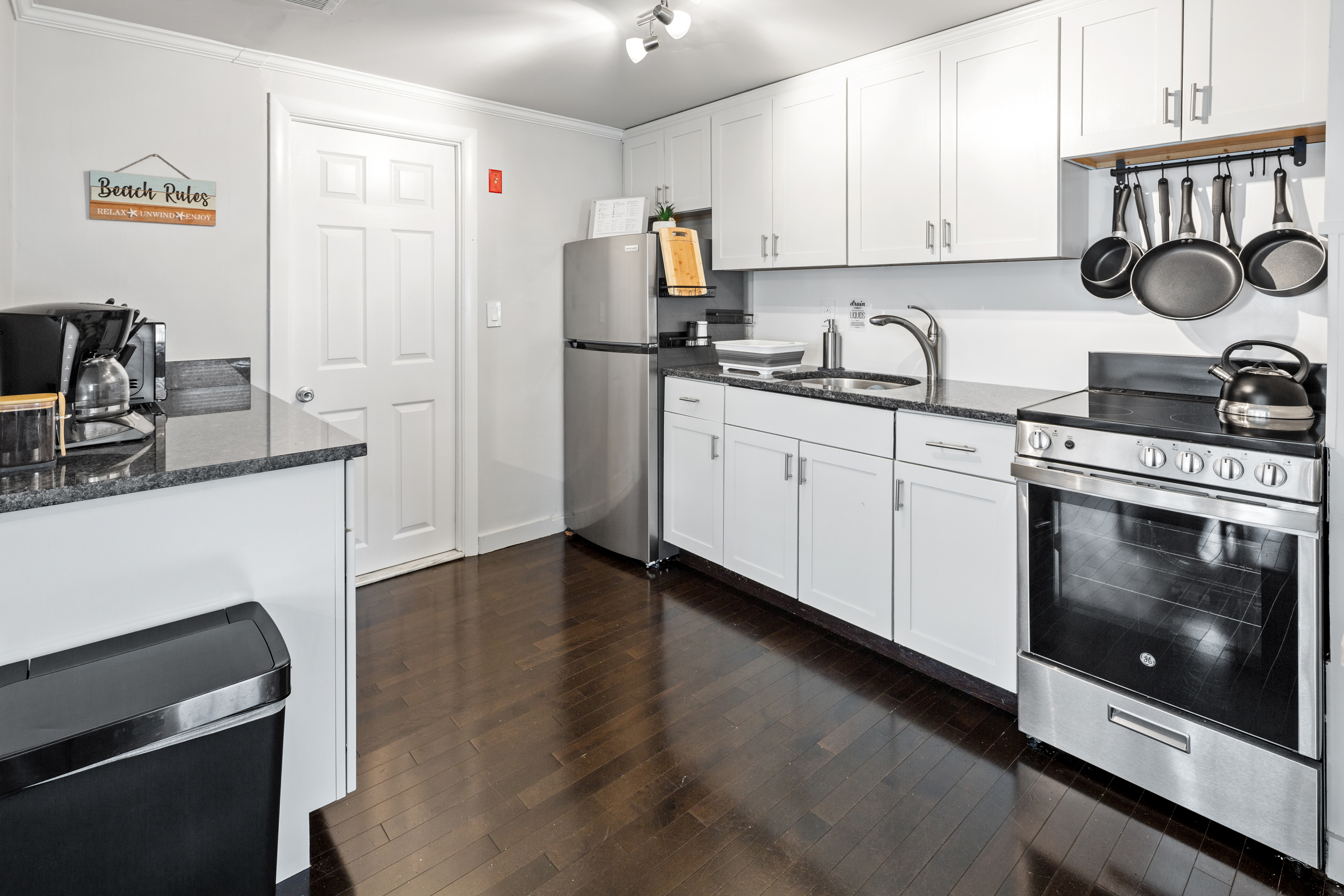 Cape Cod Beach Cottage - Unit A - Photo 13 of 34