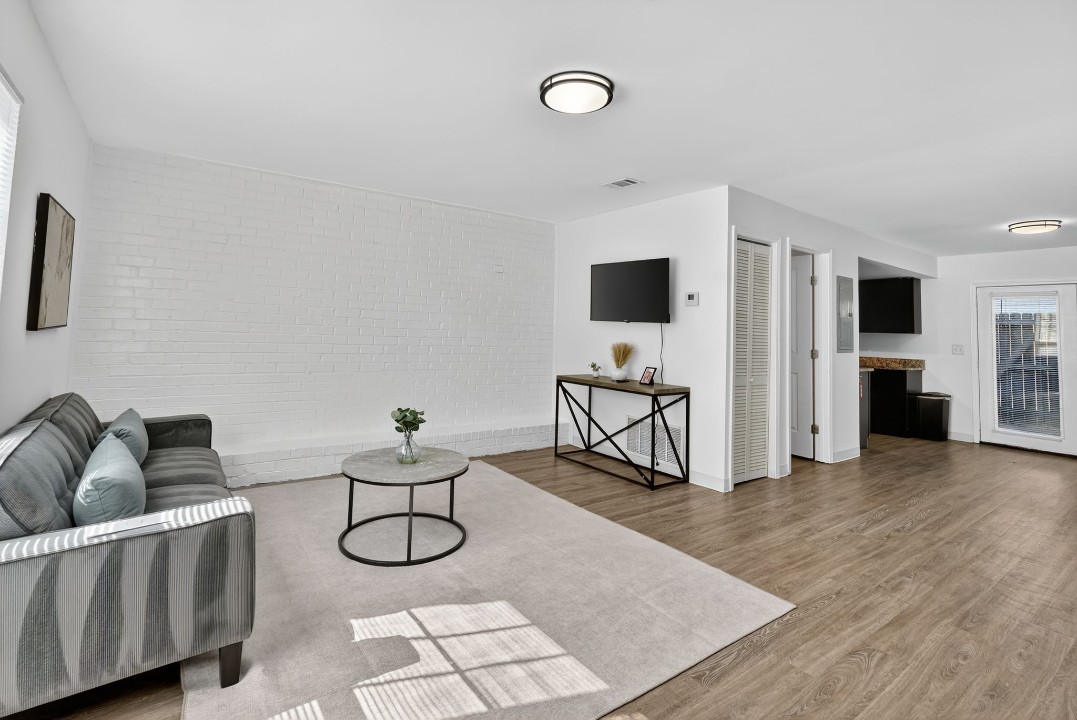 Wellington Townhomes · Unit F1