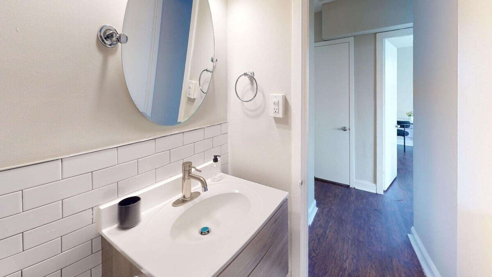 Avenue A810 · Epic 2Br, Pool, Gym, Parking photo 2