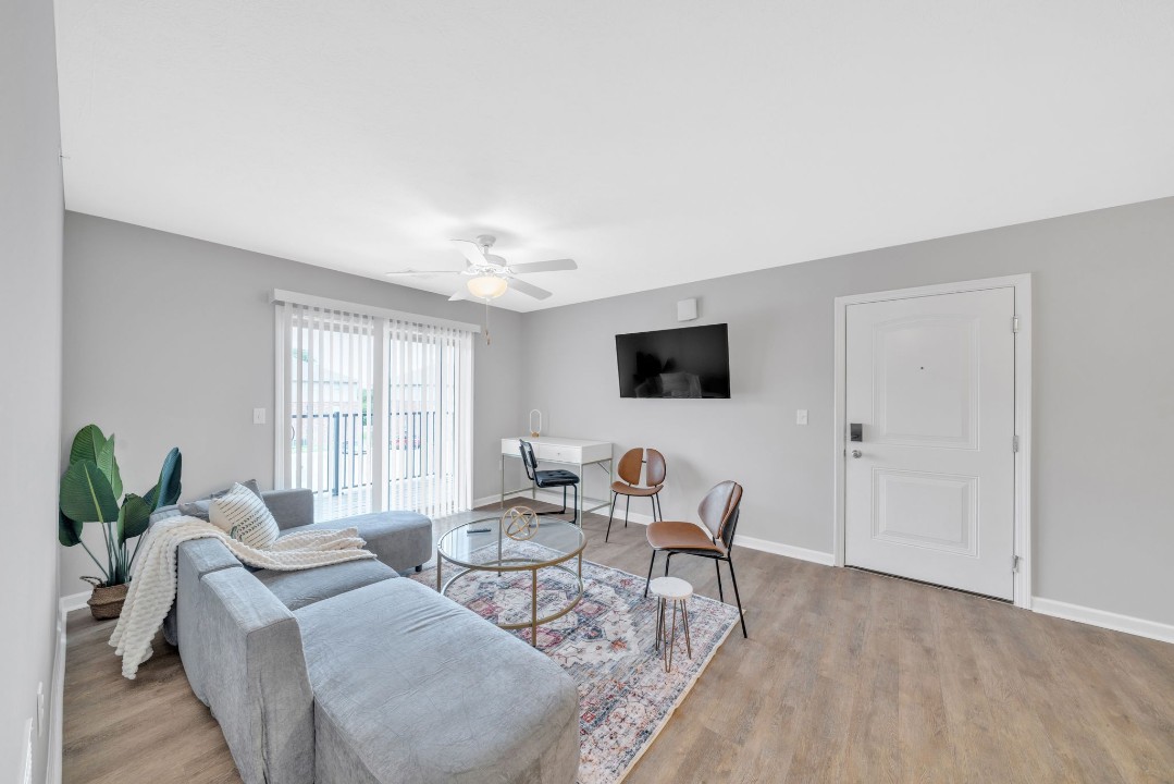 Stonecrest 623, · Unit 2/2