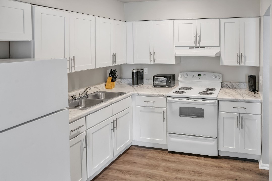 The Chateau, 306 Shipley Rd · Unit apt 610, 2bd/2bth