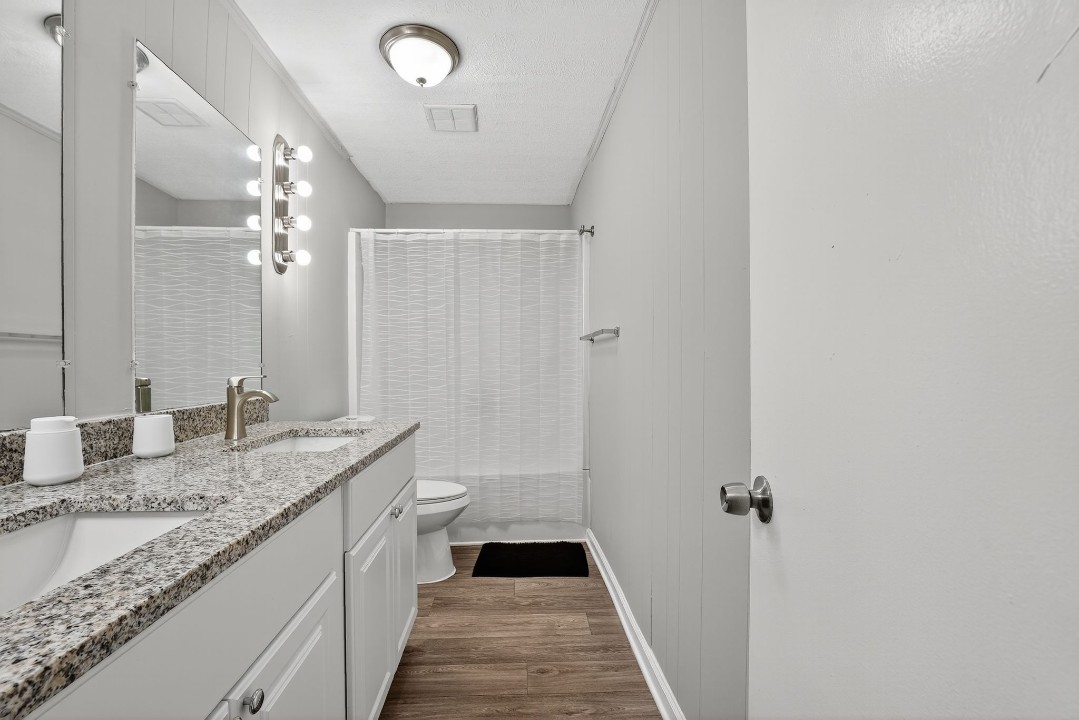 Arbor Gardens · Unit 8B