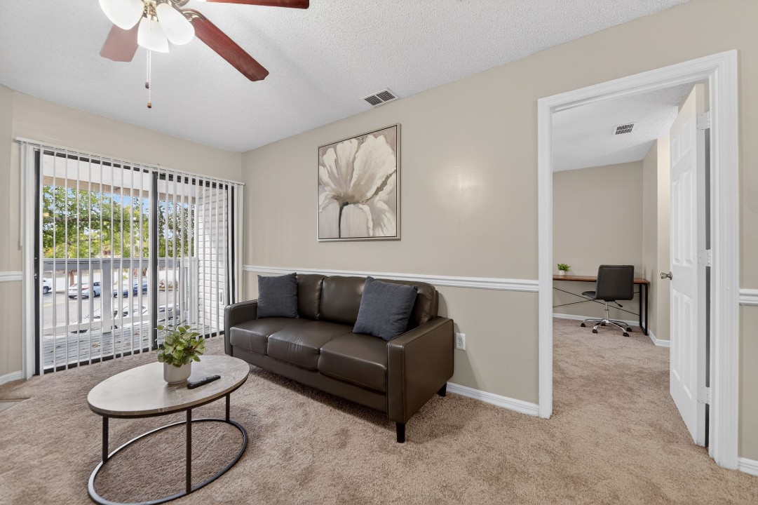 Avenue · Unit at Winter Springs 03-207 1/1
