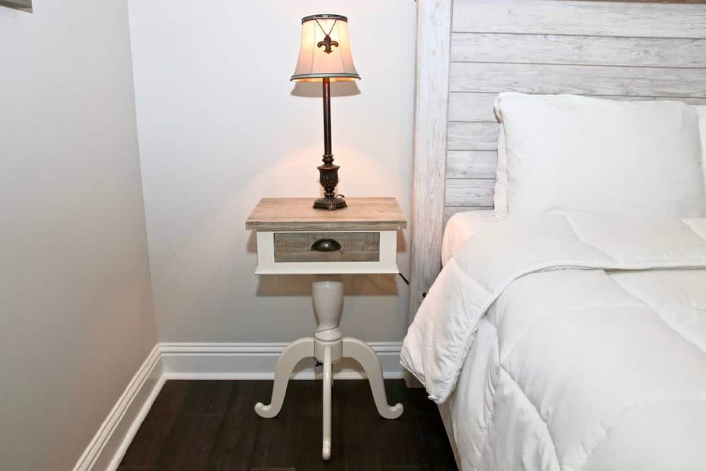 Second Queen Bedroom | Microfiber Sheets | Lamp and Nightstand