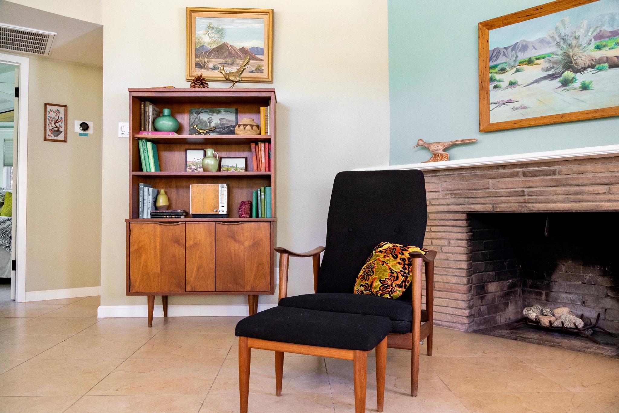 Mid-Century Modern Oasis in the Cove photo 3