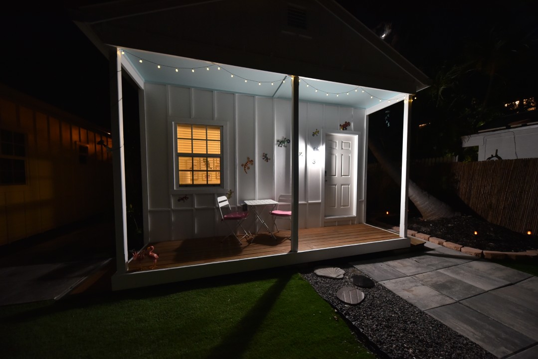 1/1 Cottage close to Duval st. — Night Time