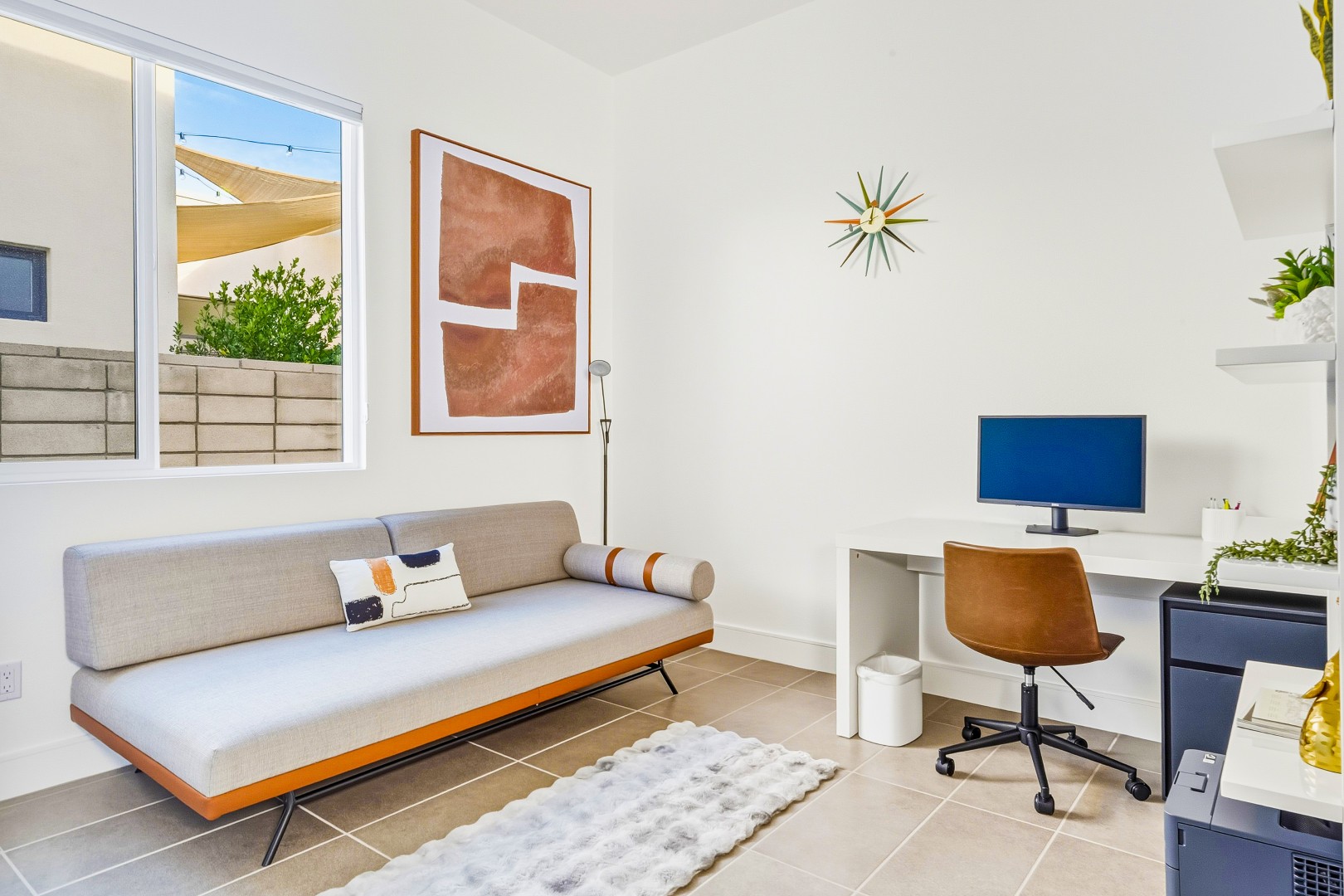 Miralon Luxe office and flex room