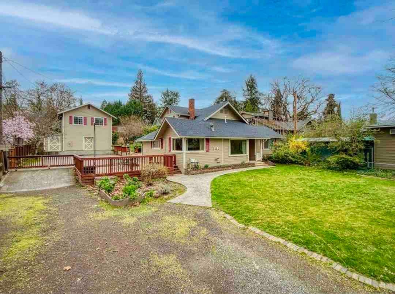 Luxurious Retreat With Pool And Charming Condos - Elegant Oasis - Medford, OR
