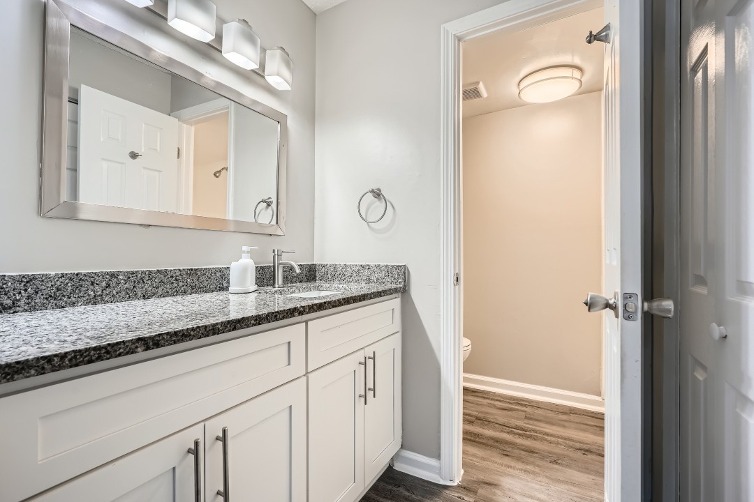 Crest at East Cobb 1820E · Unit 2/2