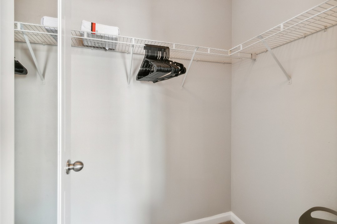 The Verandas, 2123 Calgary Crescent, · Unit 1/1