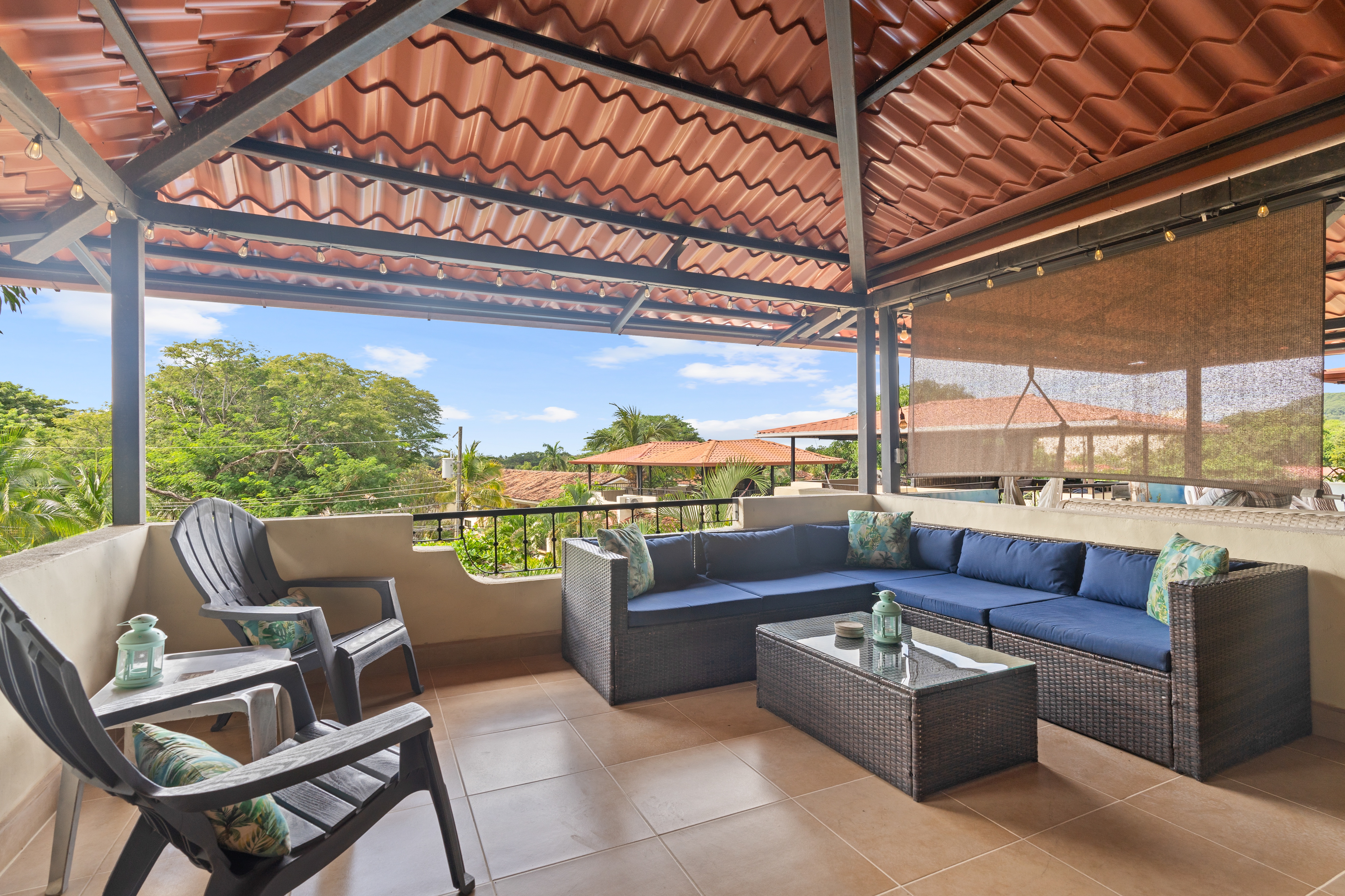Rooftop Terrace w/BBQ - 3 Level Townhouse 