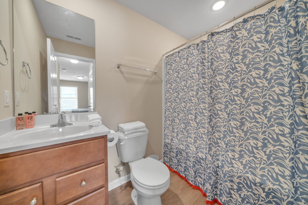Stonecrest 701, · Unit 2/2