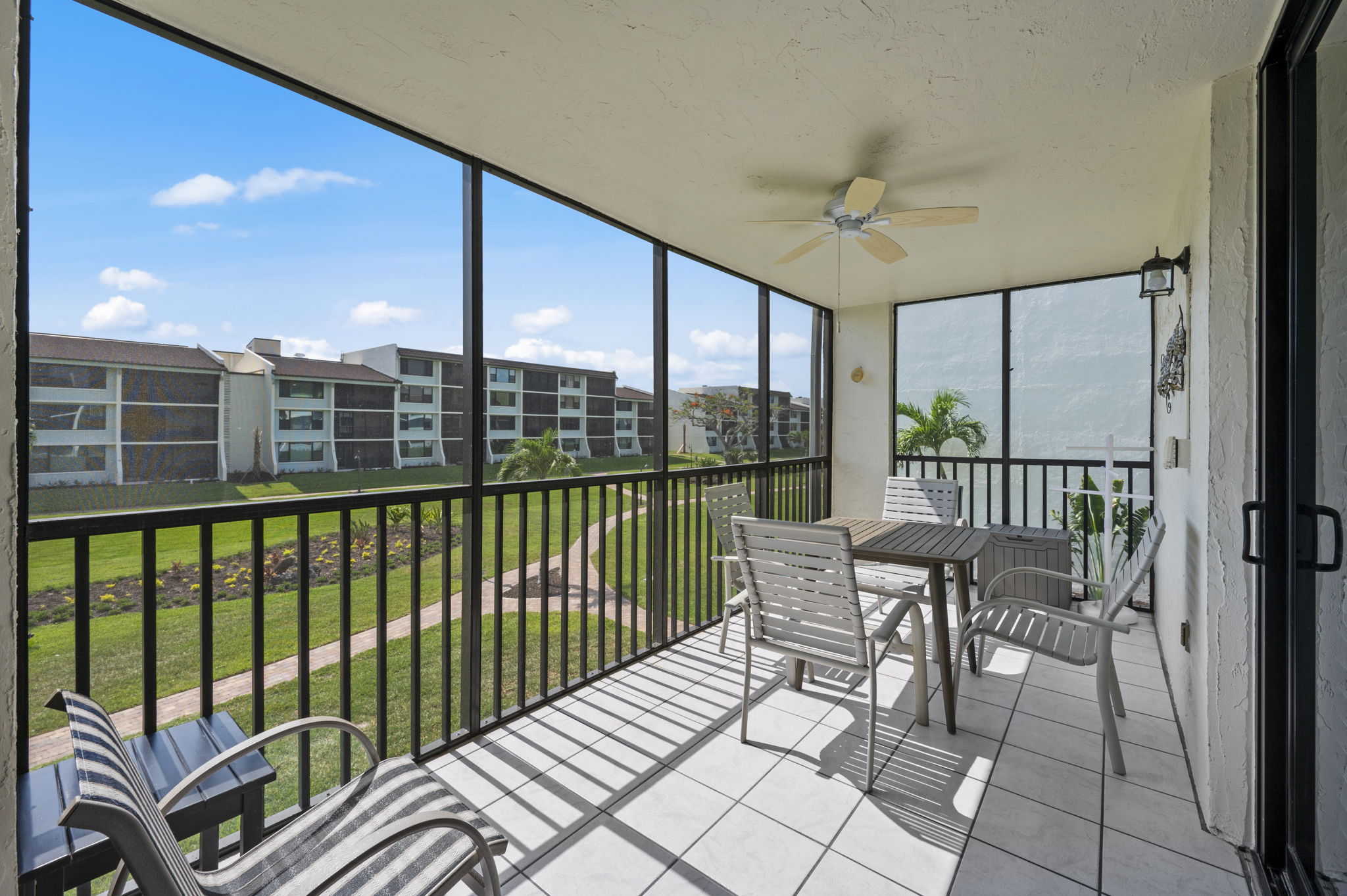 302 Steps to beach + 2 Bikes & Beach Items  — Sanibel Island, FL — vacation rental