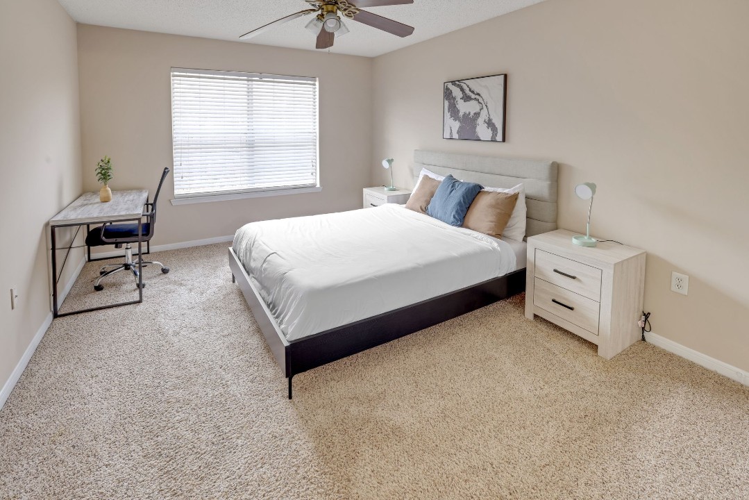The Avenues of Lakeshore · Unit 427 2/1