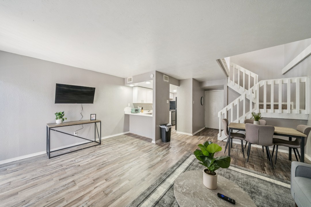 Vista Buena 2-162 · Unit 1/1