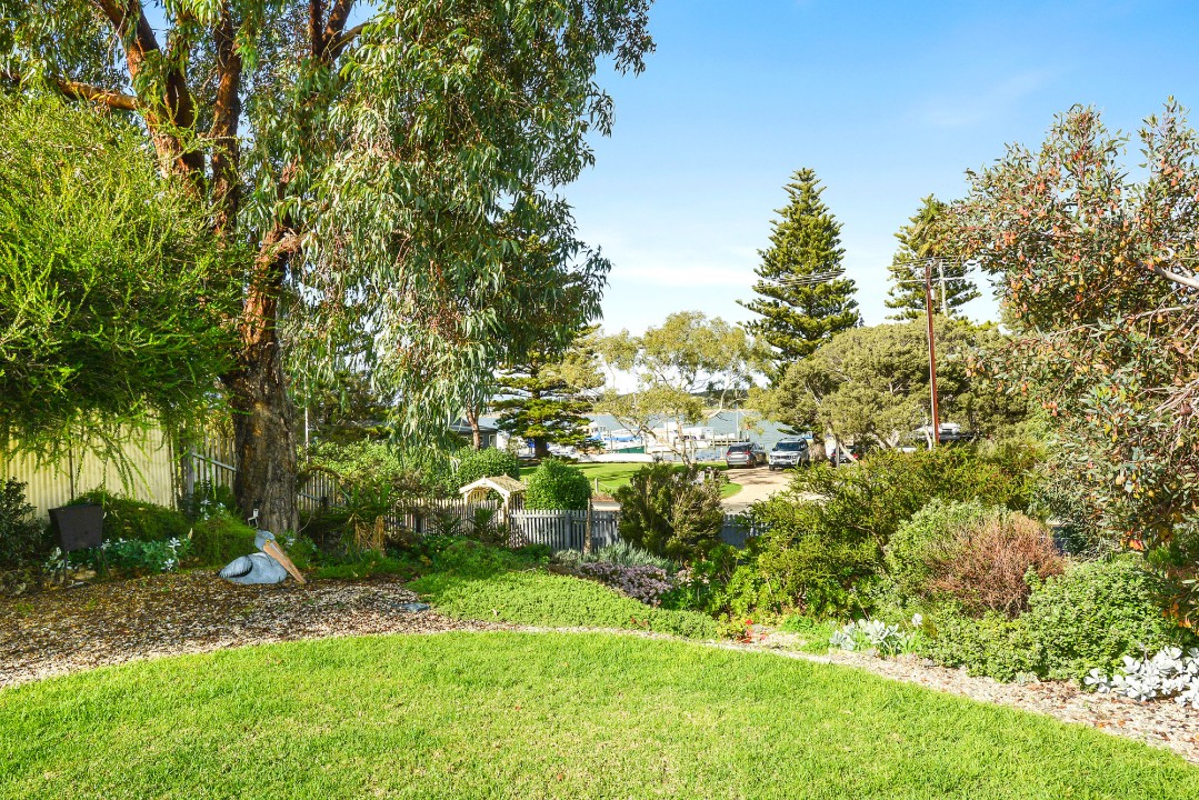 Custom guidebook with local tips, dining spots, and activity suggestions to enhance your stay.