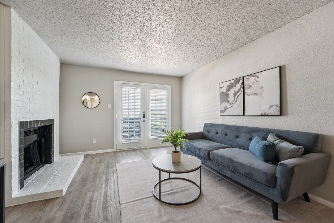The Landry · Unit 306 2/2