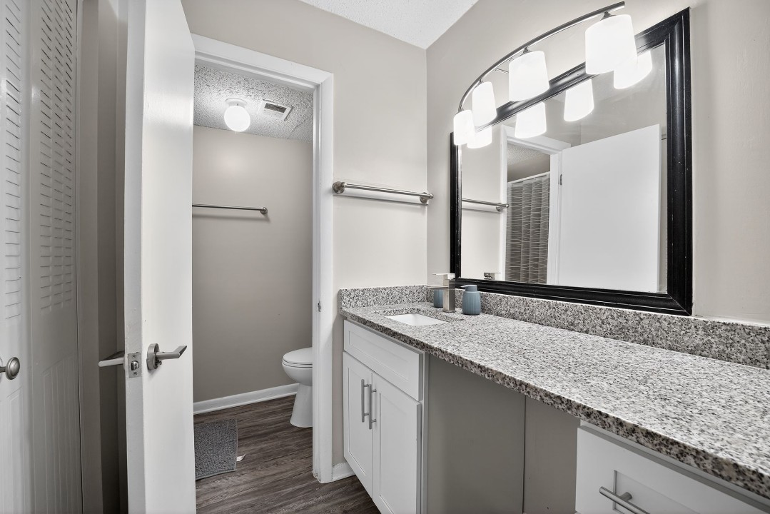 Crest at East Cobb 1830H · Unit 2/2