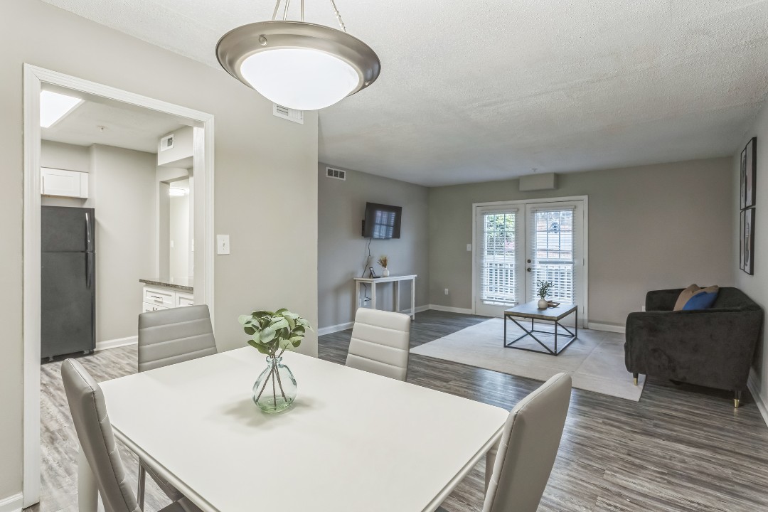 Crest at East Cobb 1812E · Unit 2/2
