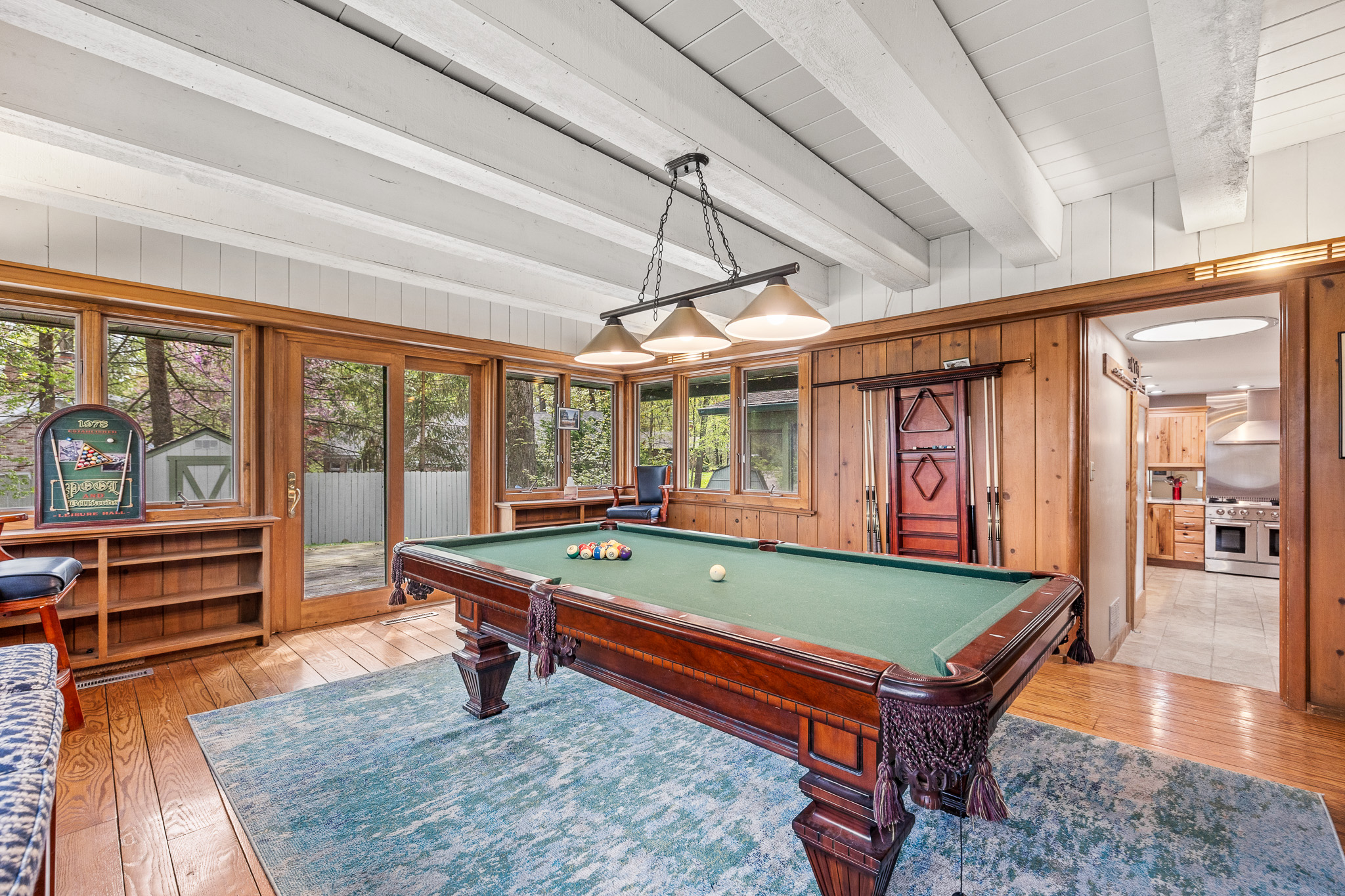 Pine Crest Manor photo 3