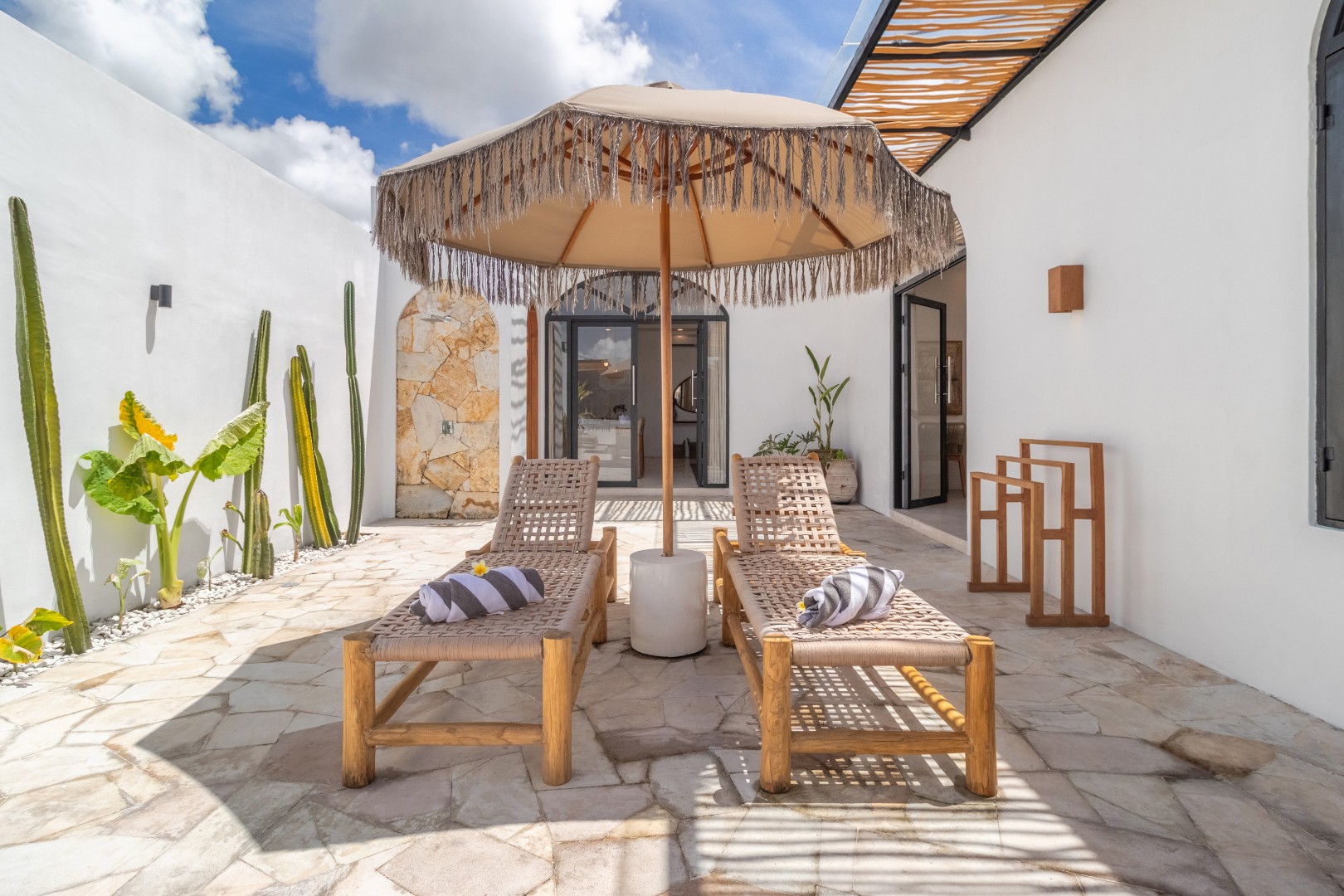 Villa Makasi Padonan