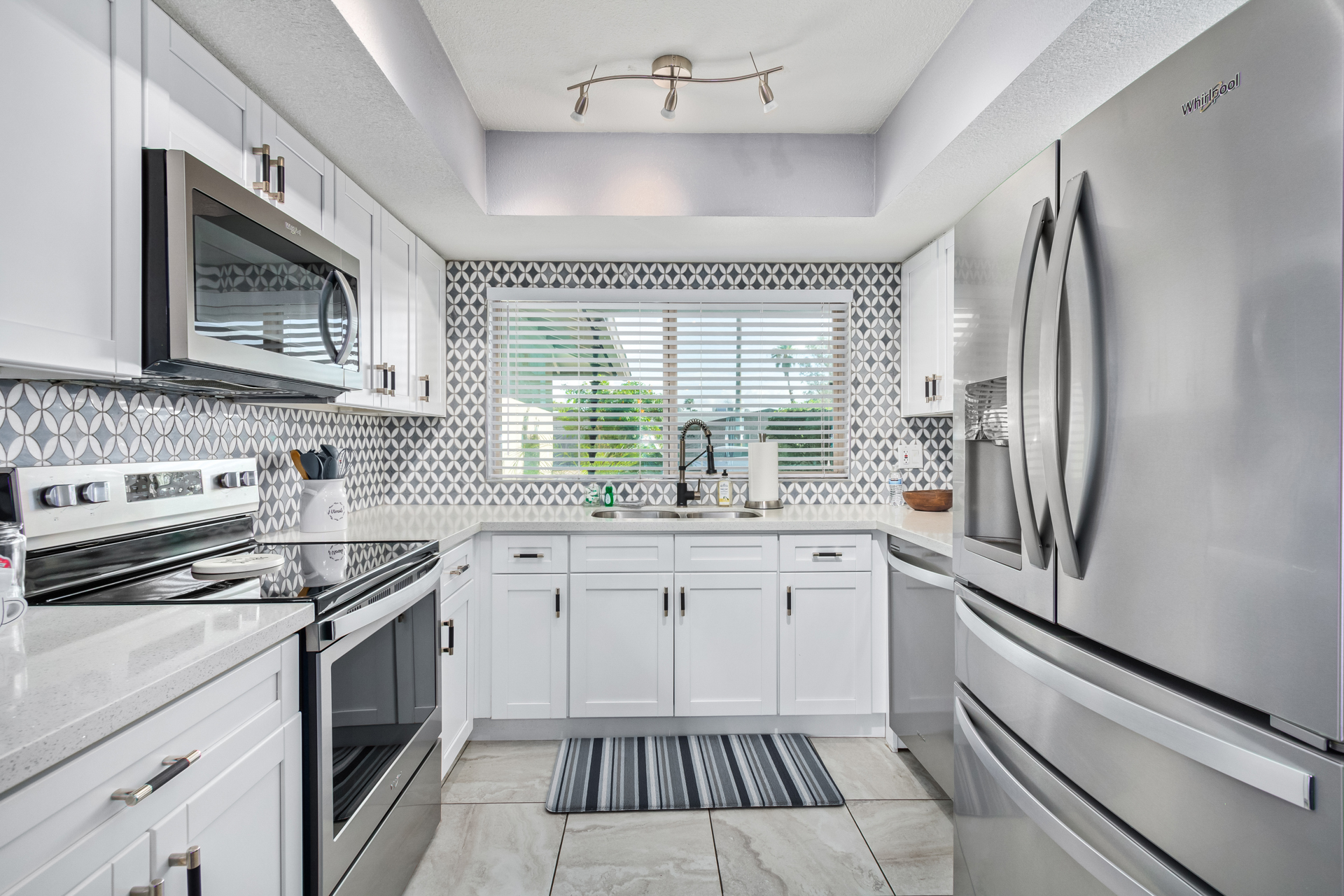Schmidt - 5058 W Mescal St photo 2
