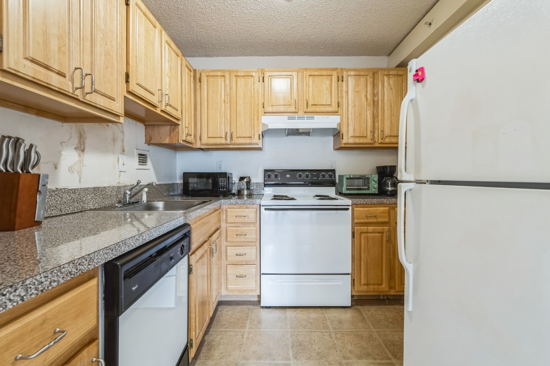 Legacy at Imperial Village · Unit 417