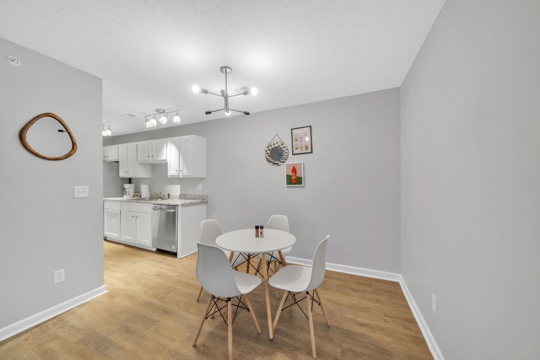 Stonecrest 722, · Unit 2/2