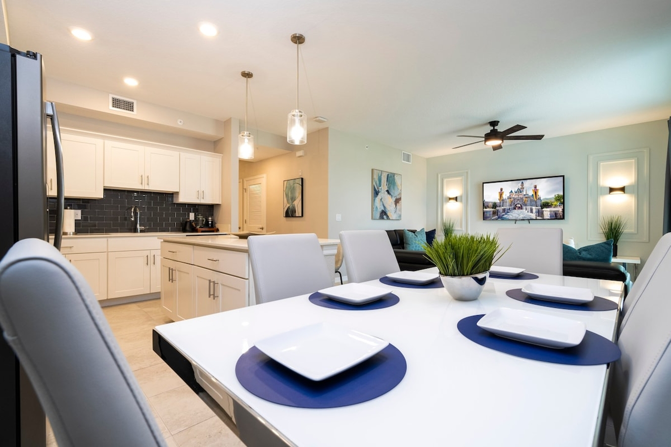 With an elegant style, our dining area is perfect for quality time with your loved ones