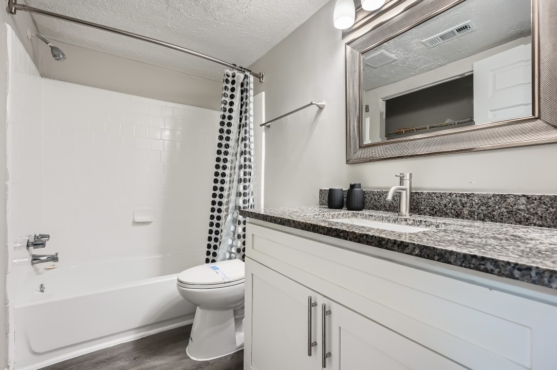 Crest at East Cobb 1830B · Unit 2/2