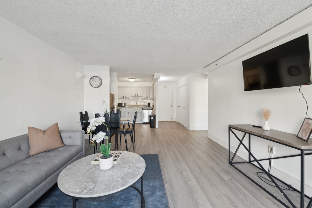 Legacy at Imperial Village · Unit 211 1/1