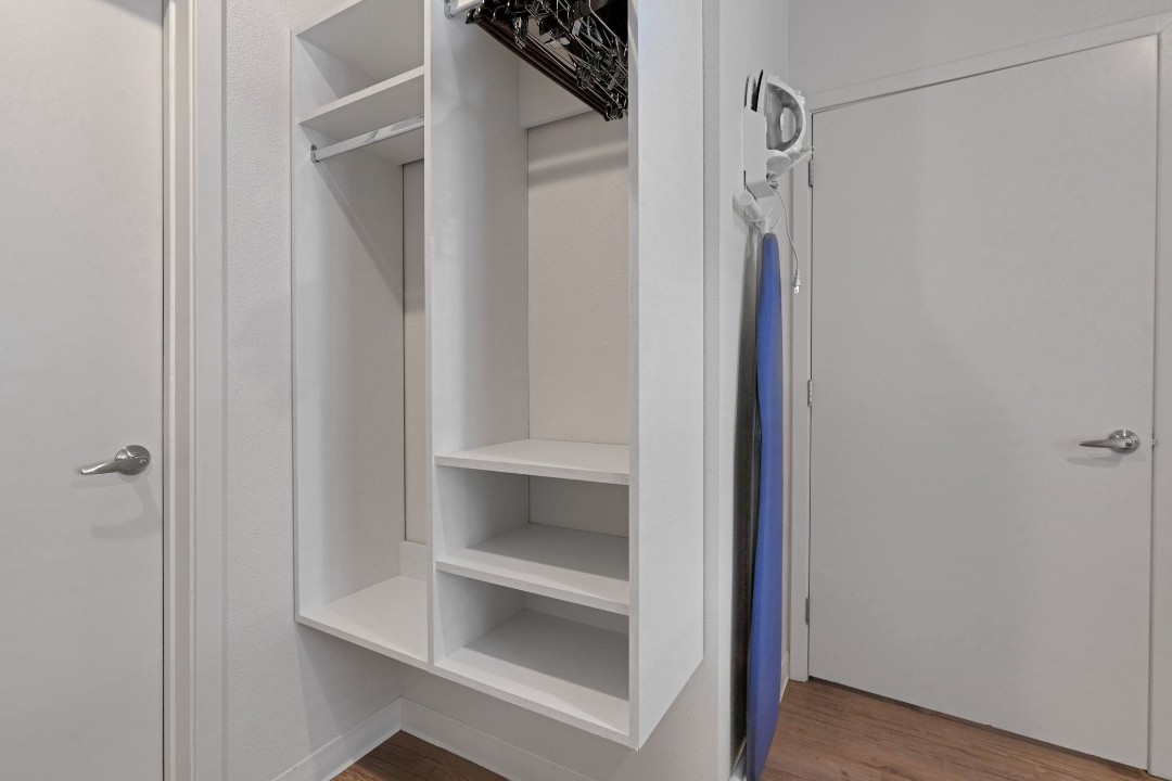 Simplicity At the Rim · Unit 1107  1107 1/1