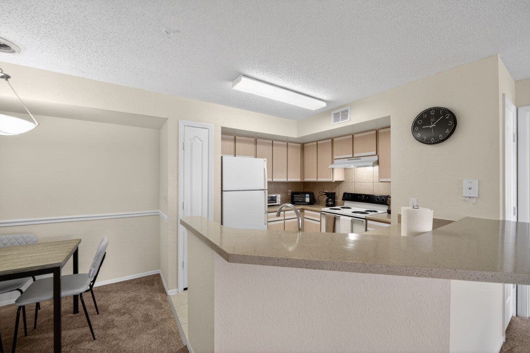 Avenue · Unit at Winter Springs 29-203 2/2