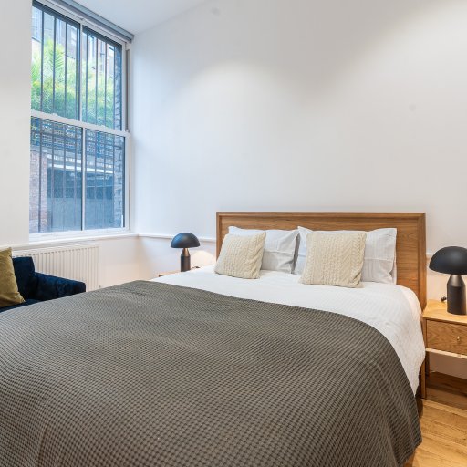 Deluxe Stay In City Of London Sleeps 18