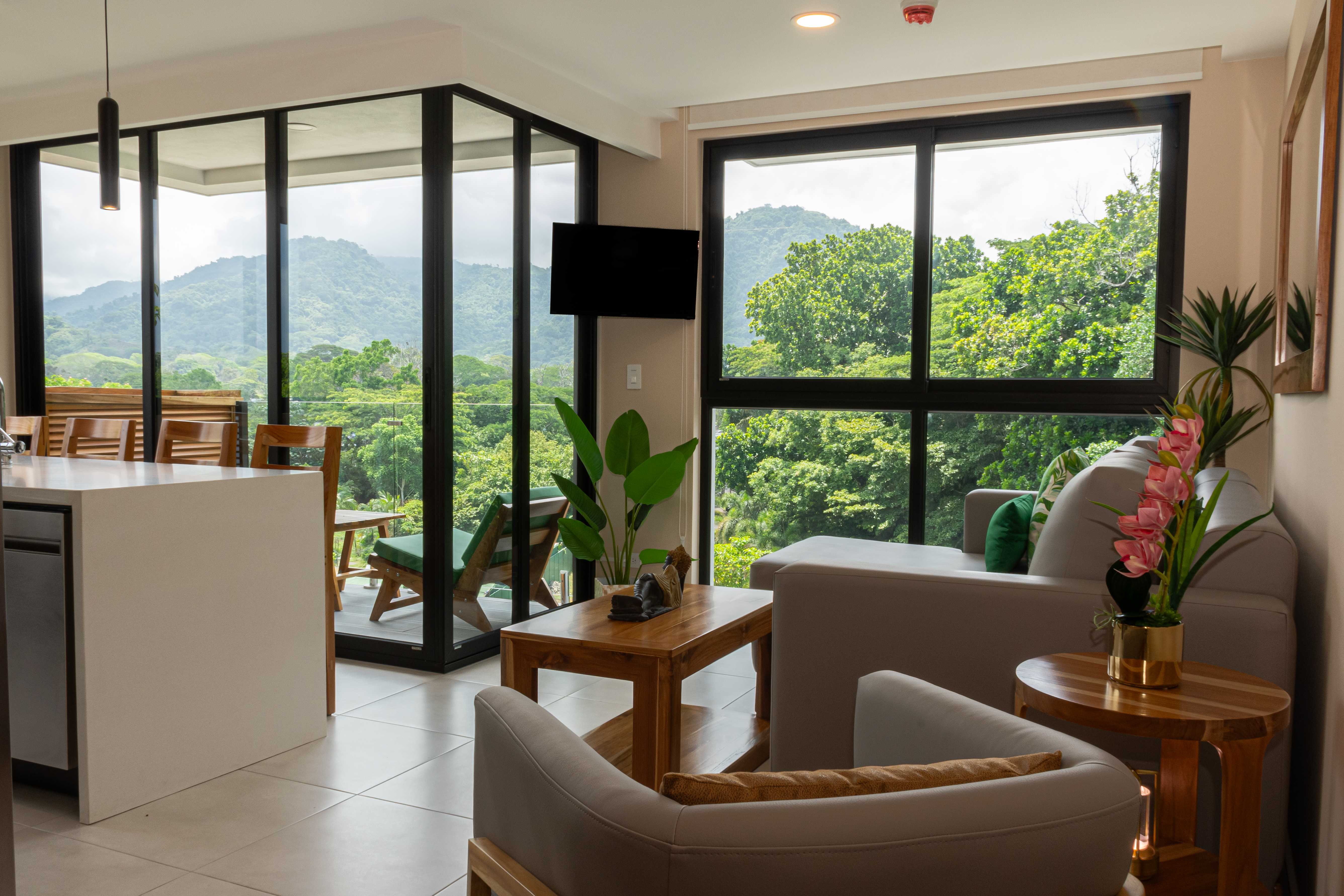 Bird & Surf 2BD Retreat • Jungle Views + Pool Gym — Jaco, Puntarenas Province — vacation rental
