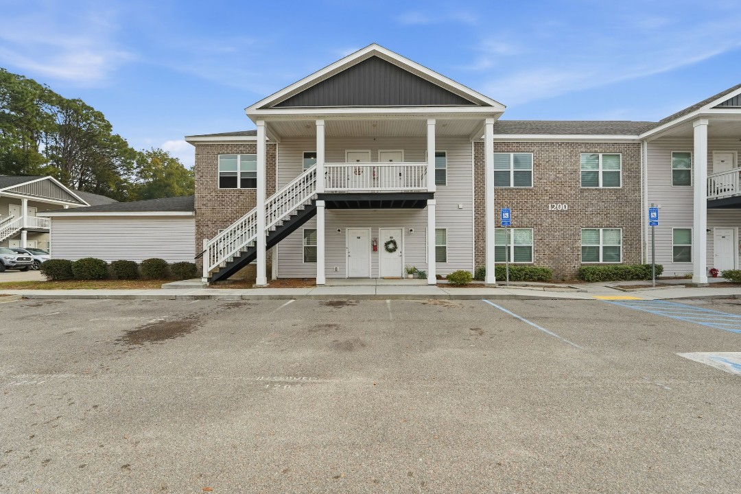 Hickory Grove · Unit 1204 2/2