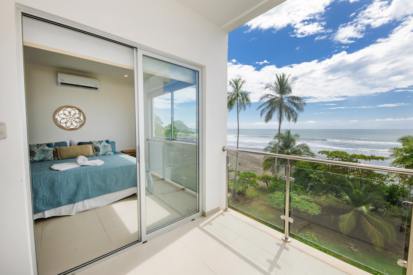 Malaga 1405 Beachfront condo