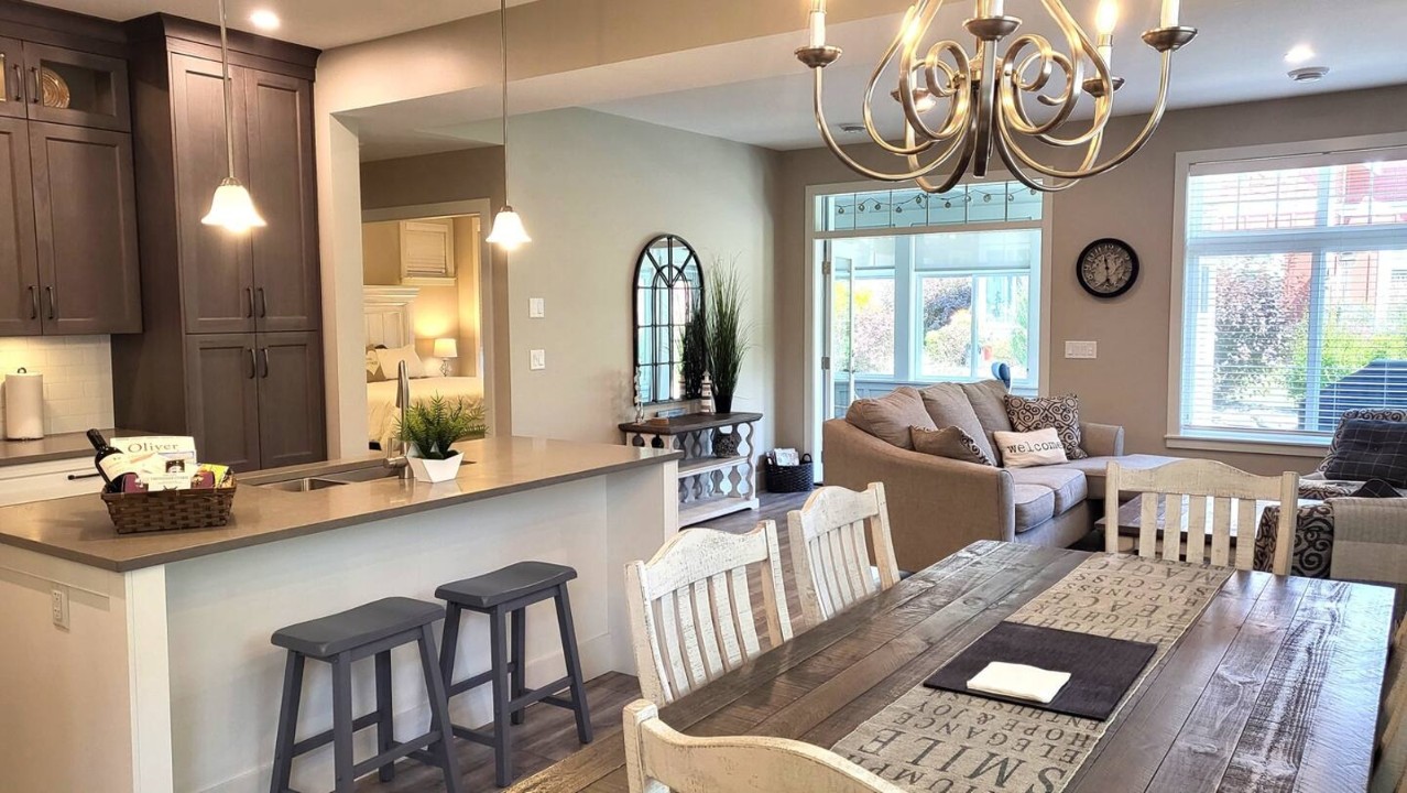 Sandy Cove Cottage - Steps from the beach #70