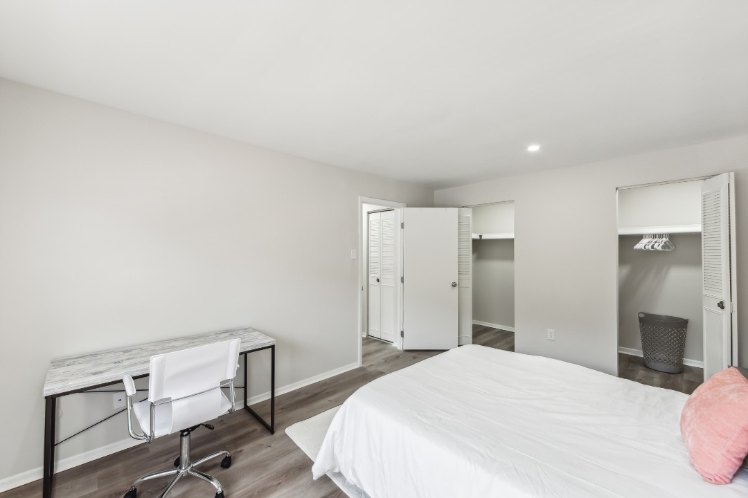 Pinebrook 1111 Wharton Drive, 1br